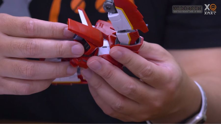 [굿 스마일] MODEROID 가리안 중장 改 개발담 영상 (스크롤 주의)_62.png