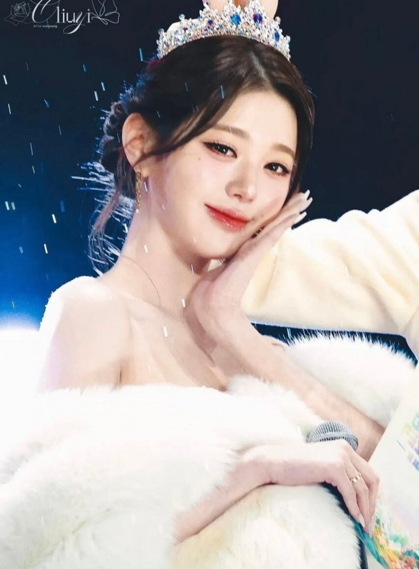 아이브 장원영_6.jpg