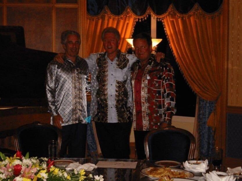 오늘 공개된 엡스타인 파일 추가 사진 근황_3.jpg