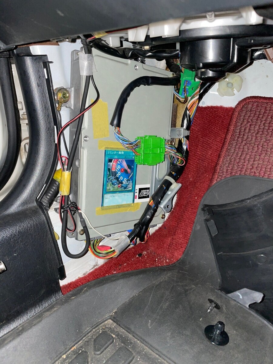 쿠후후....너의 차는 가속이 배로늘어나고 멈추면 폭발하는 장치가 되어있지_1.jpg