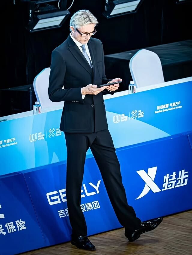 중국에서 난리난 세계 라틴댄스 대회 심판_1.jpg