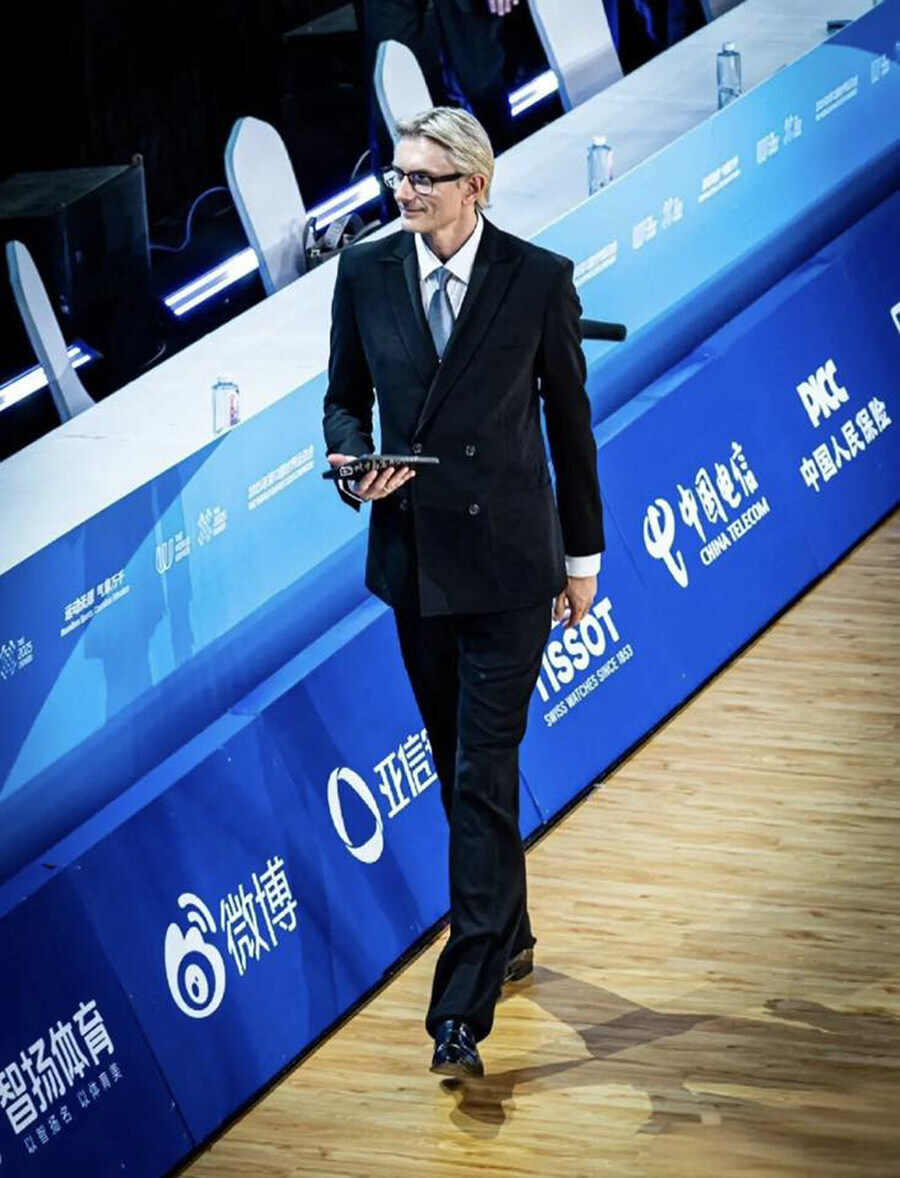 중국에서 난리난 세계 라틴댄스 대회 심판_2.jpg