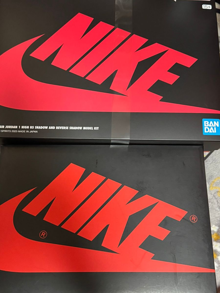 반다이 X 나이키 NIKE AIR JORDAN 1 박스 개봉 사진_5.jpg