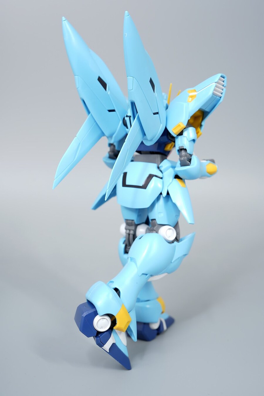 할배들만 아는 신작 건프라 포즈_2.jpg