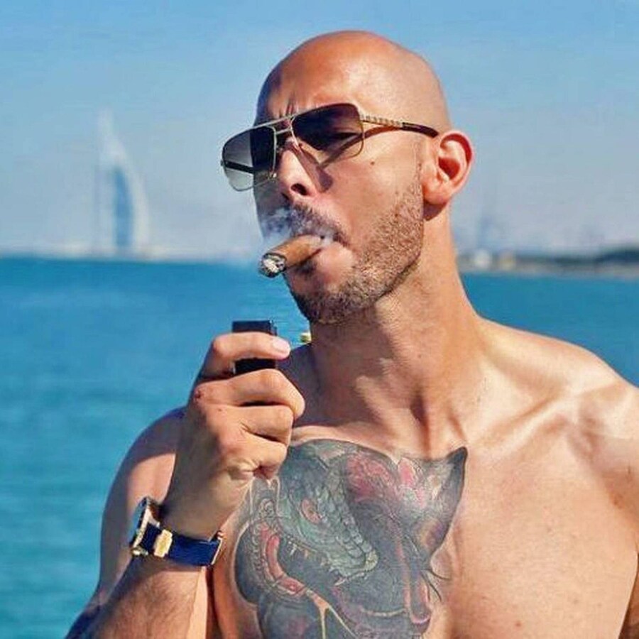 자칭 알파메일의 우상 앤드류 테이트 근황 ㅋㅋㅋ_3.jpg