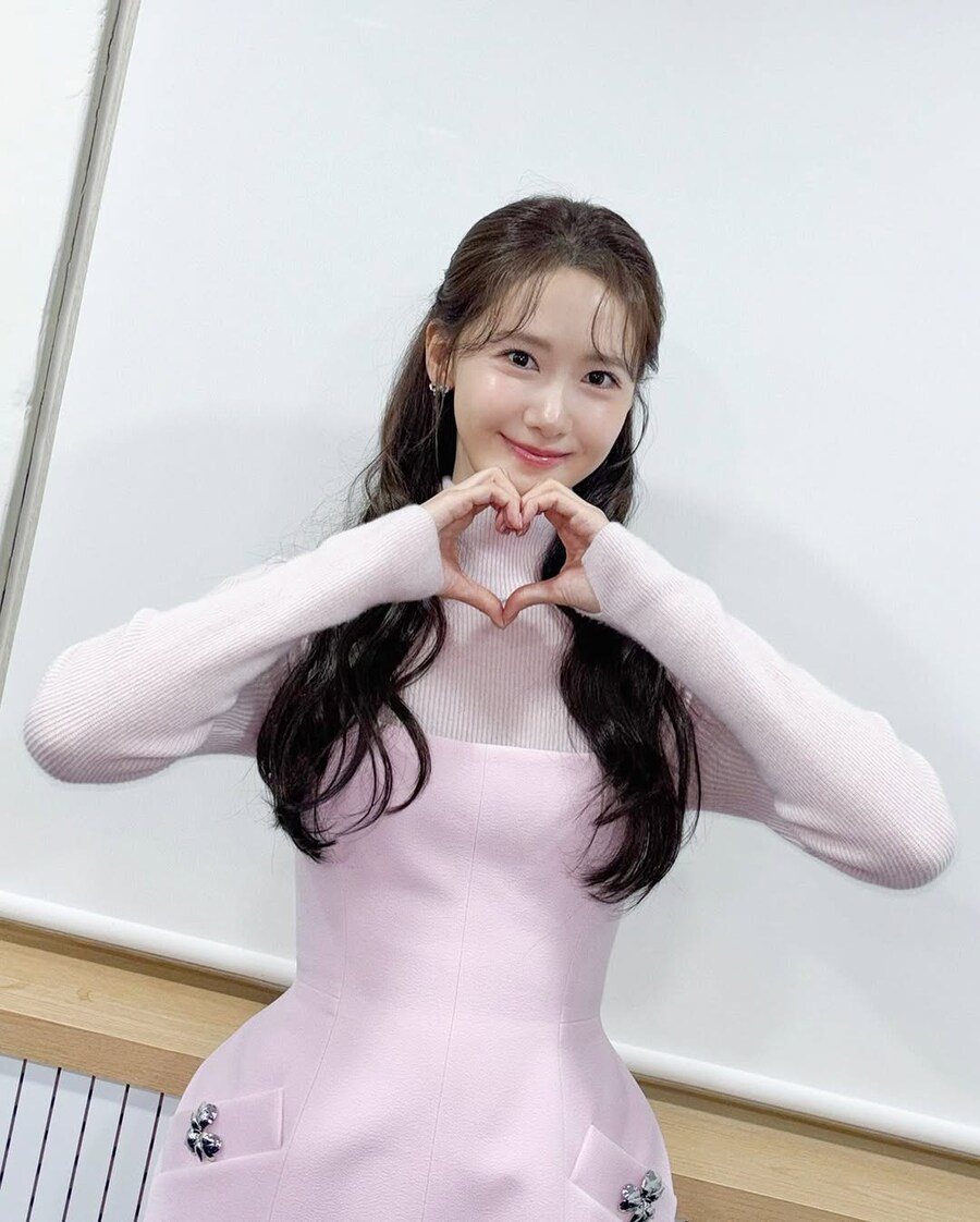 [윤아] YOONA - ‘Wish to Wish’ MV 코멘터리 🍀☃️_1.jpg