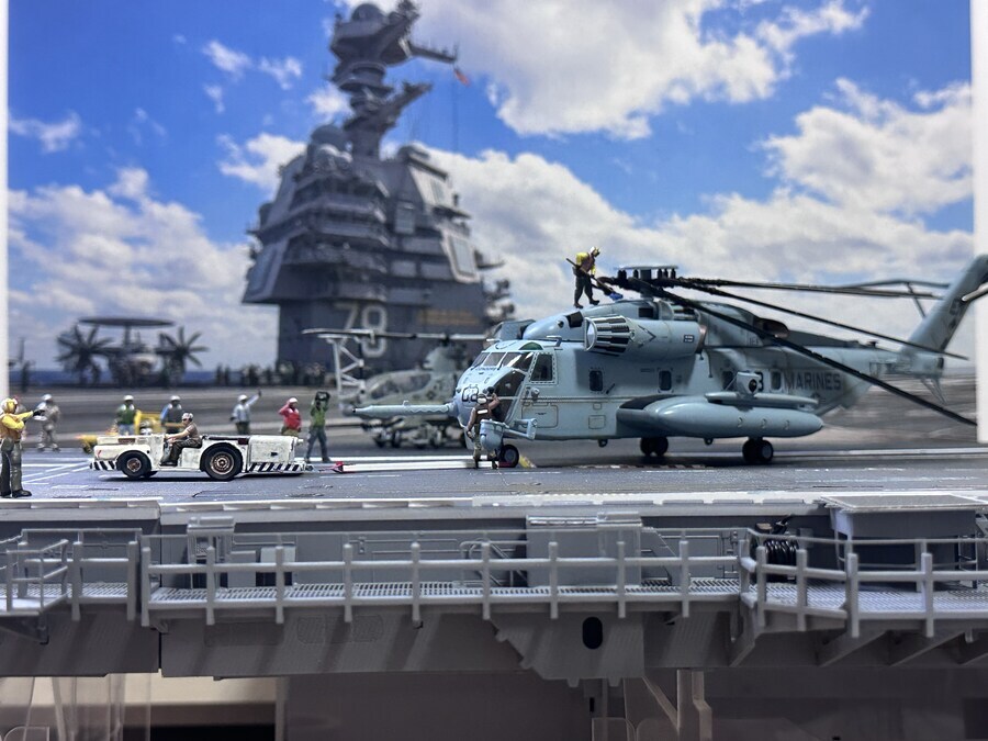 1/72 CH-53E 슈퍼스탤리온 화물수송_1.jpg