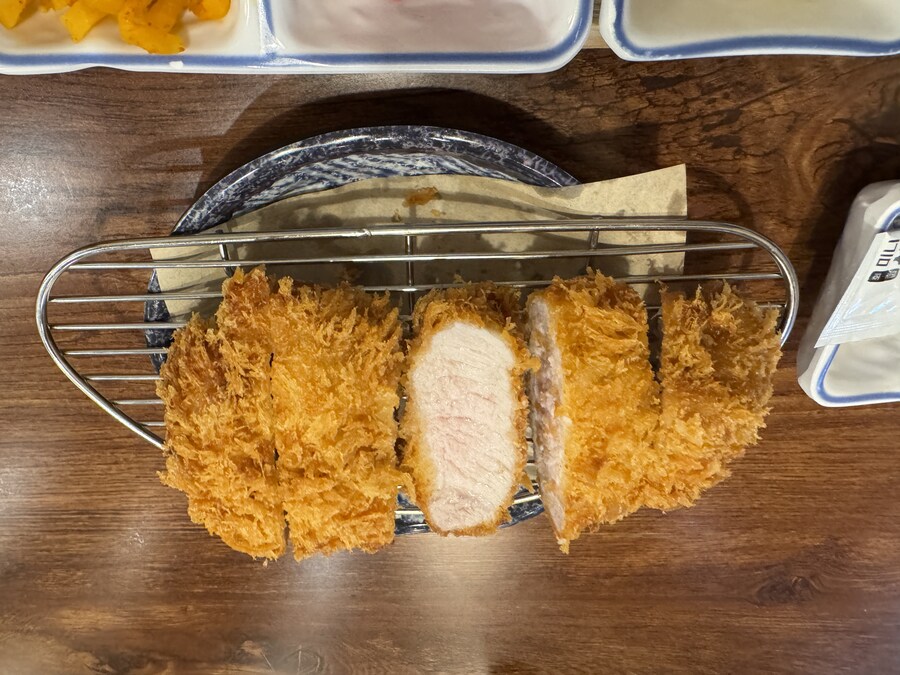 토핑이 유부 뿐인 9000원짜리 우동…_5.jpg