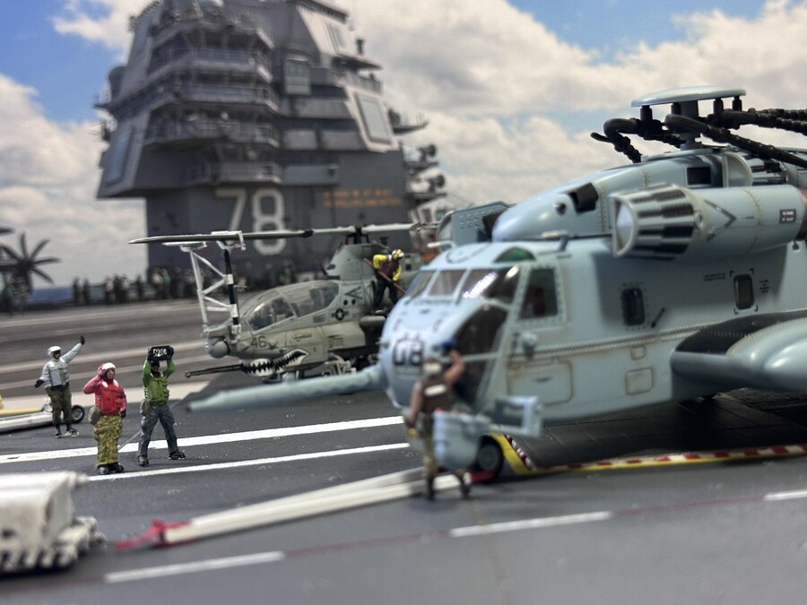 1/72 CH-53E 슈퍼스탤리온 화물수송_4.jpg