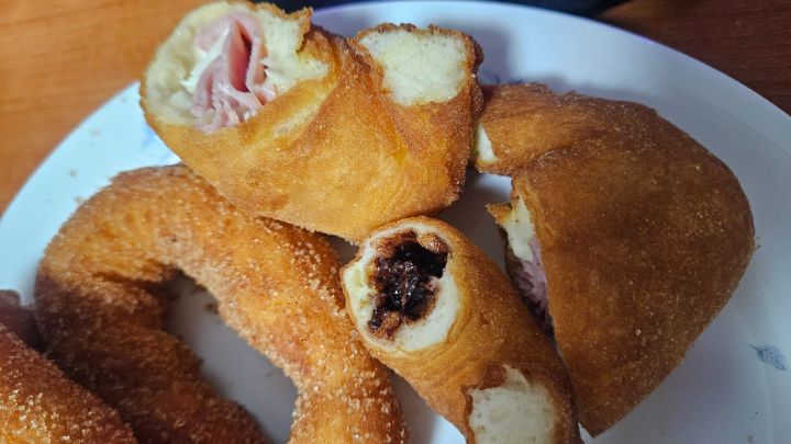 올만에 빈센트꽈배기에서 꽈배기랑 사라다빵이랑_4.jpg