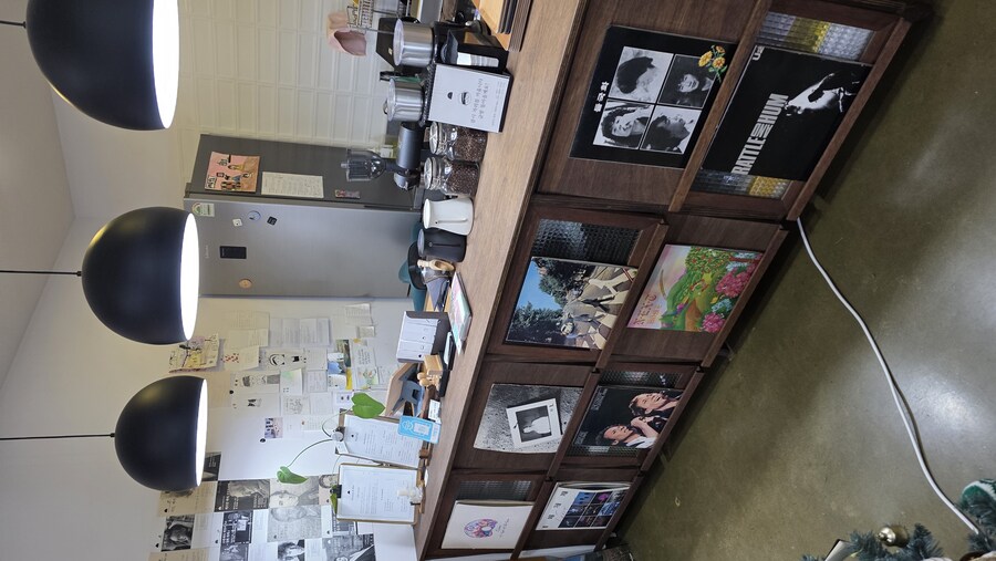 제주) 책, 음반, 카페_8.jpg