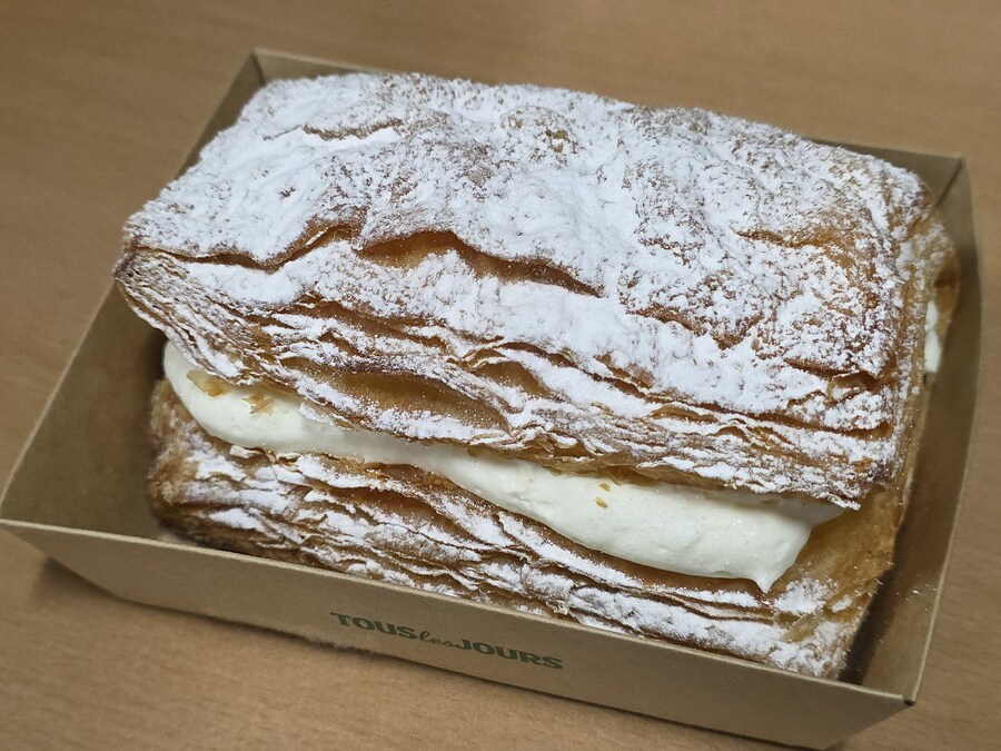 뚜레쥬르) 페스츄리 크림북_2.jpg