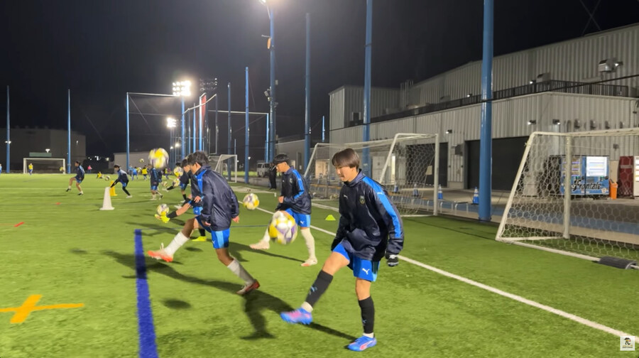 카와사키 프론탈레의 유스 식사 환경_75.jpg