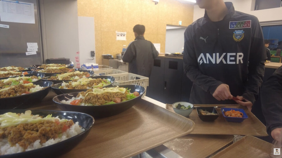 카와사키 프론탈레의 유스 식사 환경_108.jpg