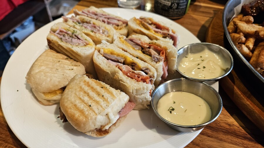 [서울]관악에서 쿠바 샌드위치를 먹을수 있는 쥬벤쿠바_14.jpg