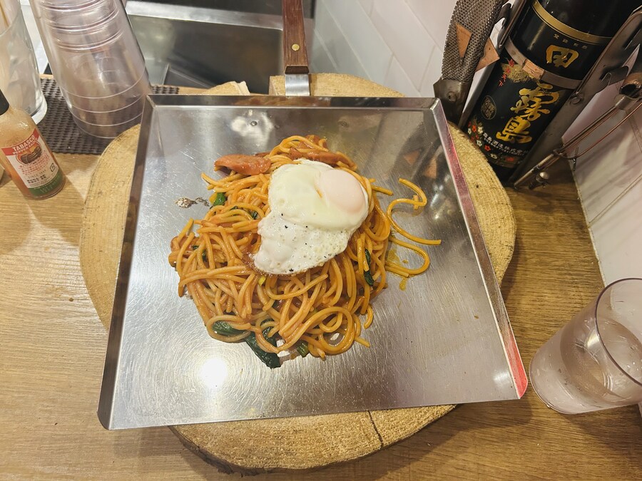 나는 면요리를 먹고 있는게 아냐._1.jpg