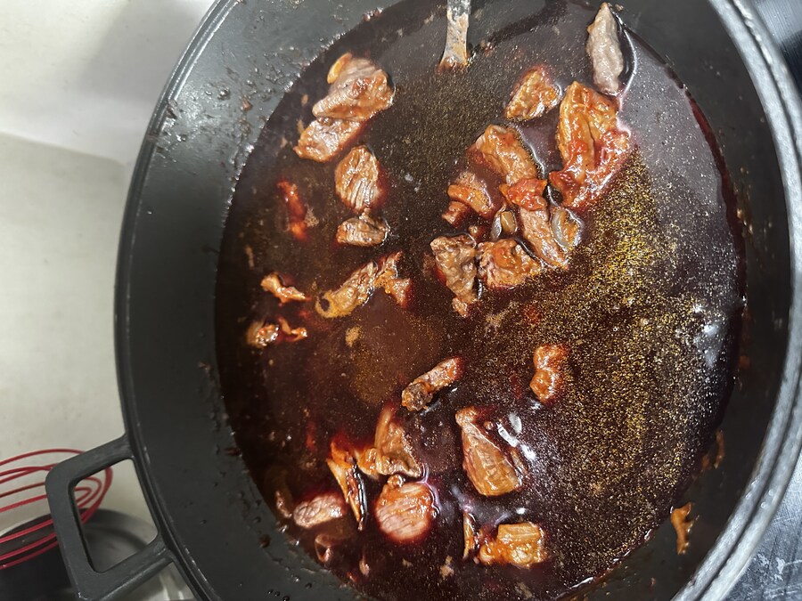 수녀님이 따라서 성탄절기념 비프 부르기뇽 만드는 중입니다_9.jpg