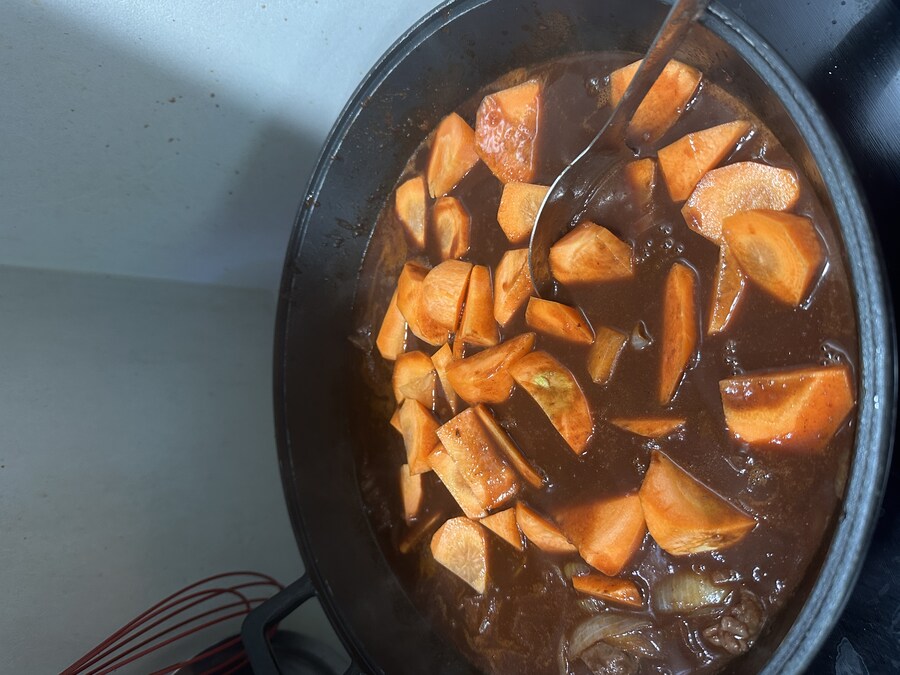 수녀님이 따라서 성탄절기념 비프 부르기뇽 만드는 중입니다_10.jpg