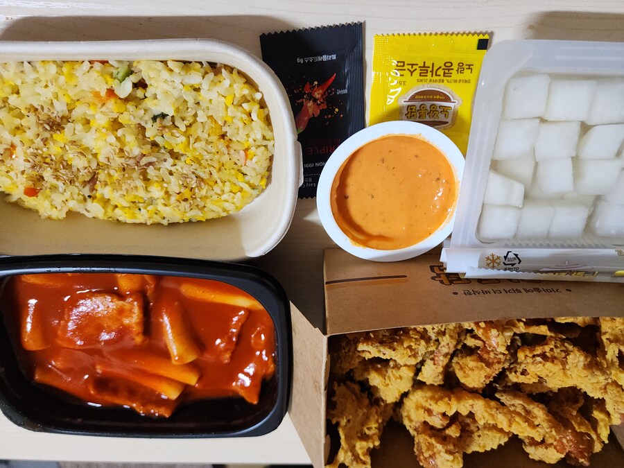 닭껍질튀김, 국물떡볶이, 계란볶음밥_2.jpg