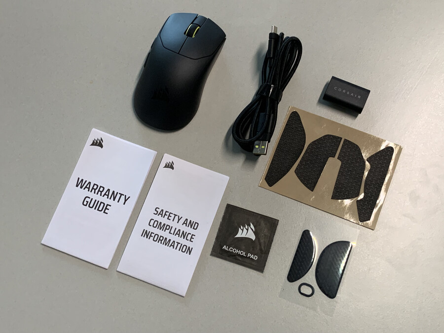 CORSAIR 세이버 v2 PRO 초경량 마우스_4.jpg