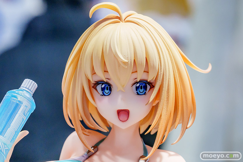 [AMAKUNI] X 아미아미 소피아 F 셔링 하이레그 수영복 Ver 전시 사진_17.jpg