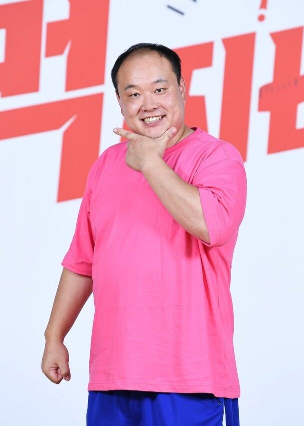 믿기지 않지만 아직 40살 초반인 배우..jpg_3.jpg