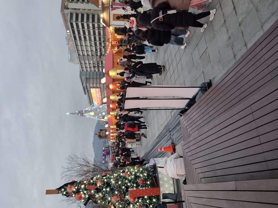 2025년 광화문 크리스마스 마켓 & 서울 빛초롱축제_10.jpg