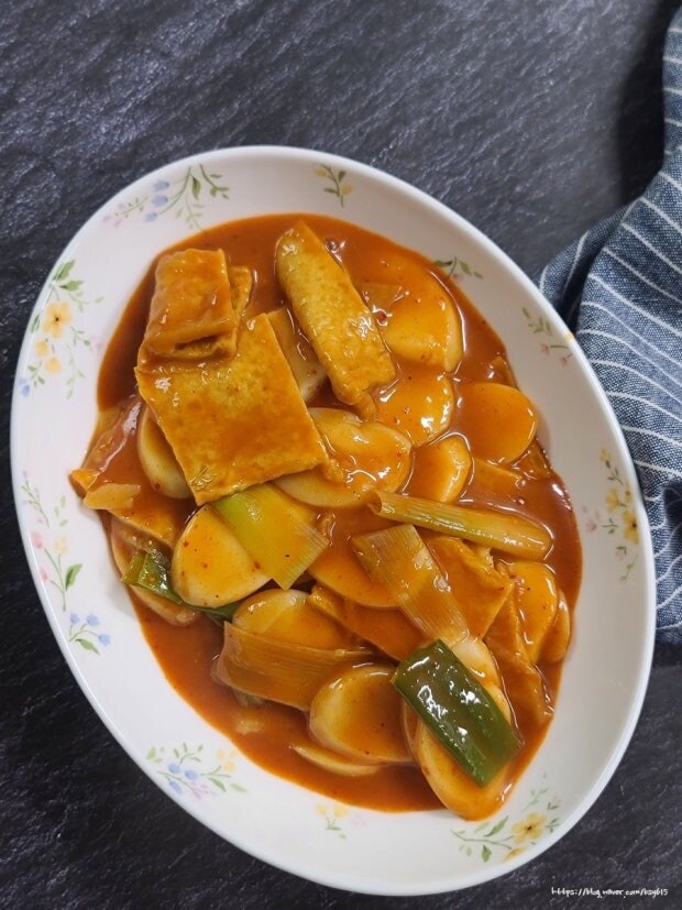 진짜 호불호 갈리는 떡볶이_3.jpg