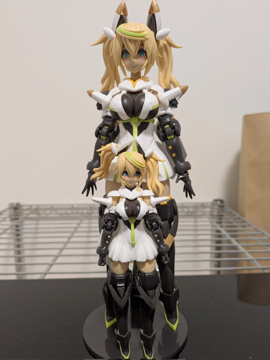 [코토부키야] 그랑데 스케일 제네(스텔라 이노센트). 색분할 비교_1.jpg