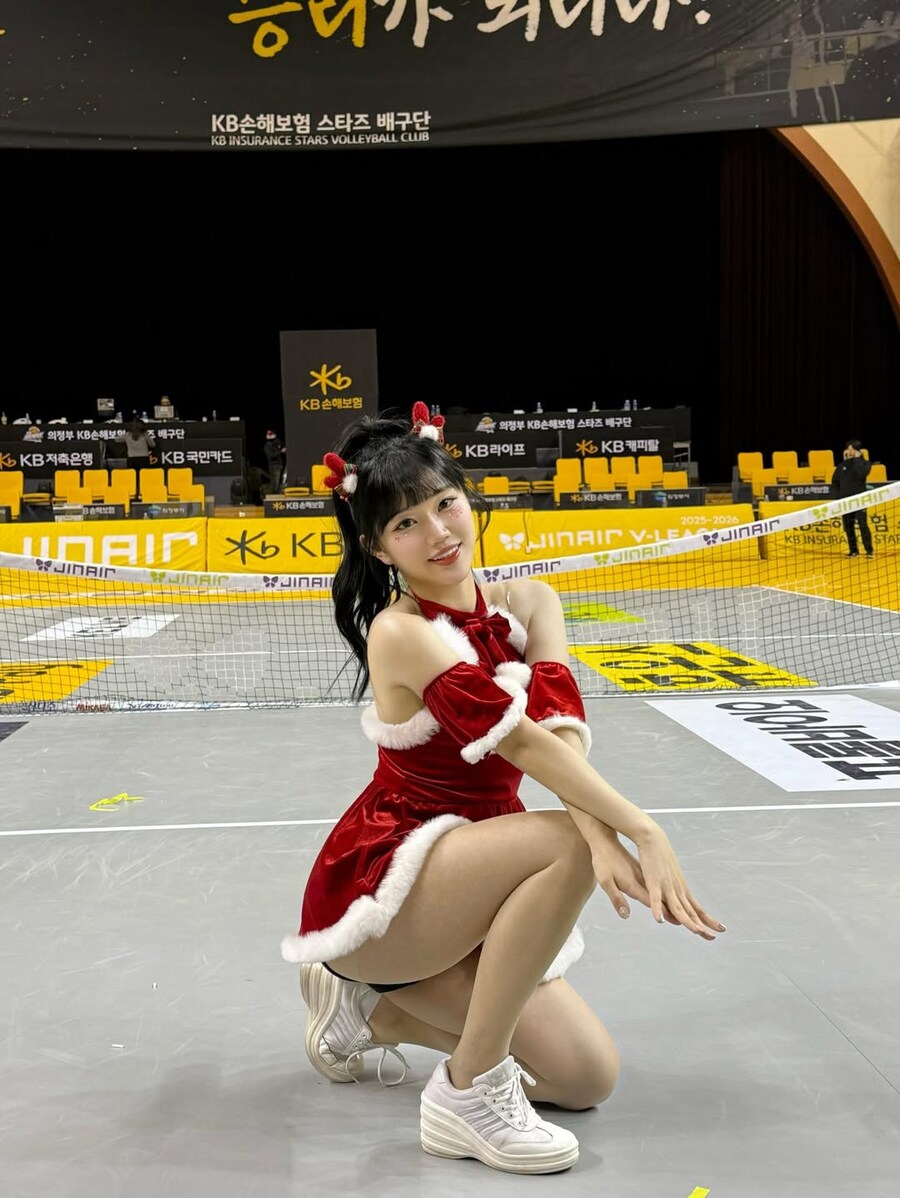 반도의 산타복 치어리더 jpg_3.jpg
