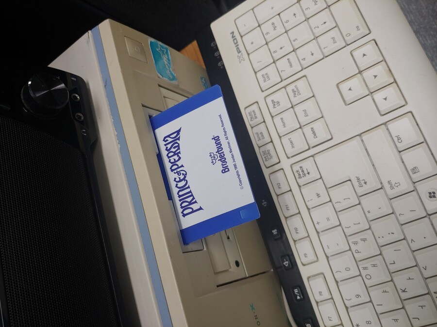 페르시아의 왕자 개발일지 3.5인치 디스켓 코스터 실물 제품 공개_5.jpg