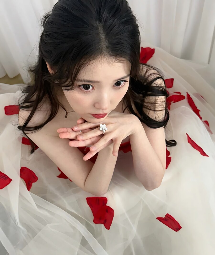 2025.12.30 아이유 인스타그램_3.jpg