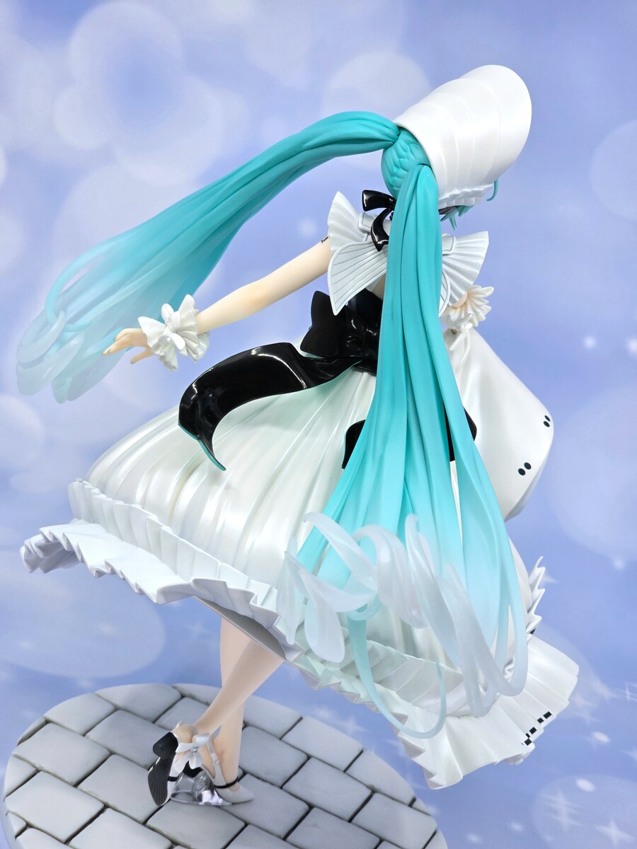 [굿스마일] 하츠네 미쿠 1/7 심포니 2023_24.png