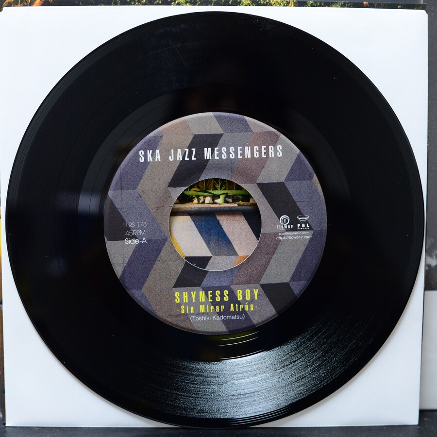 [LP] 2025년 하반기에 샀는데 관심 없을거같아 안올린 음반들 #2_2.jpg