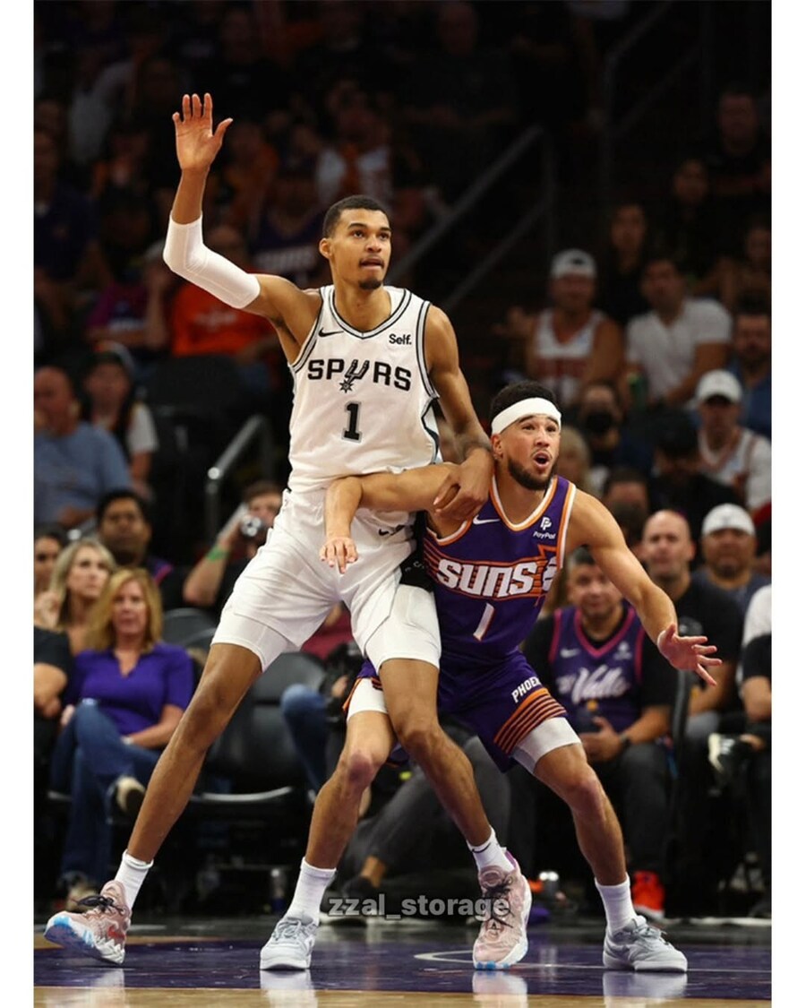 현실감 없어지는 역대급으로 키 큰 농구선수.jpg_3.jpg