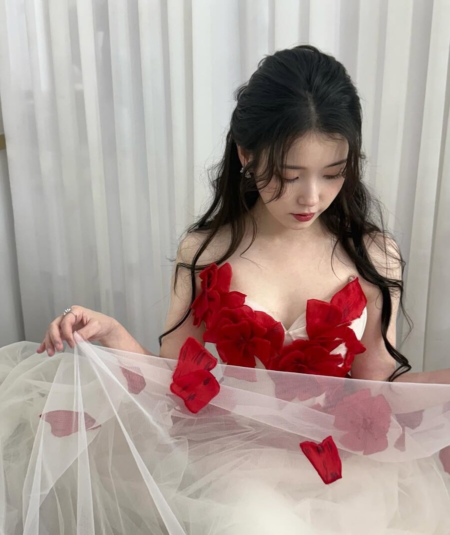 아이유 근황_6.jpg