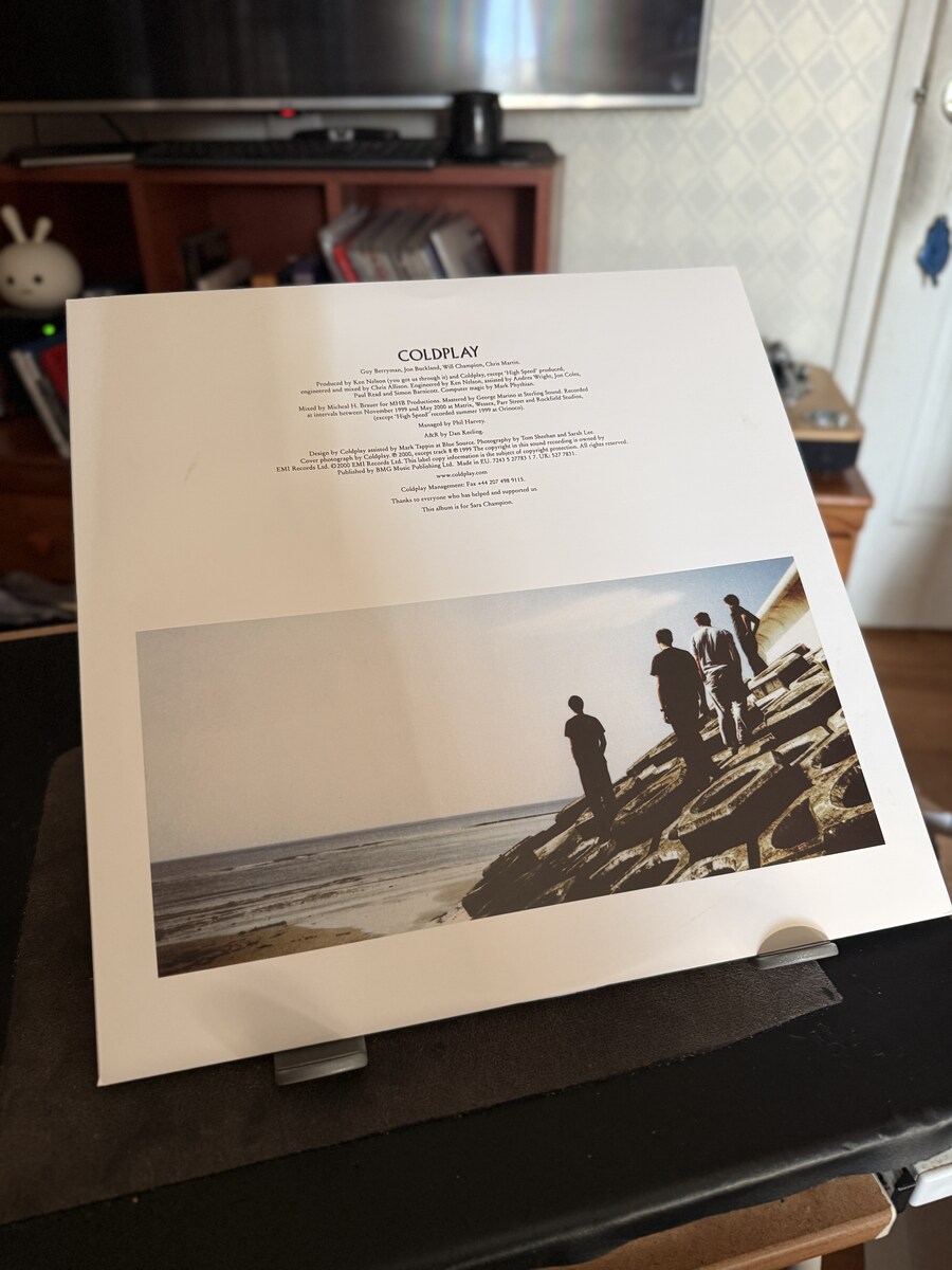 Coldplay - Parachutes 20주년 리이슈 투명 옐로우_4.jpg