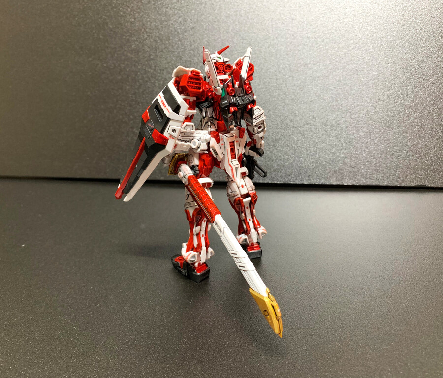 건담마커로 칠해본 RG 건담 아스트레이 레드프레임_5.jpg