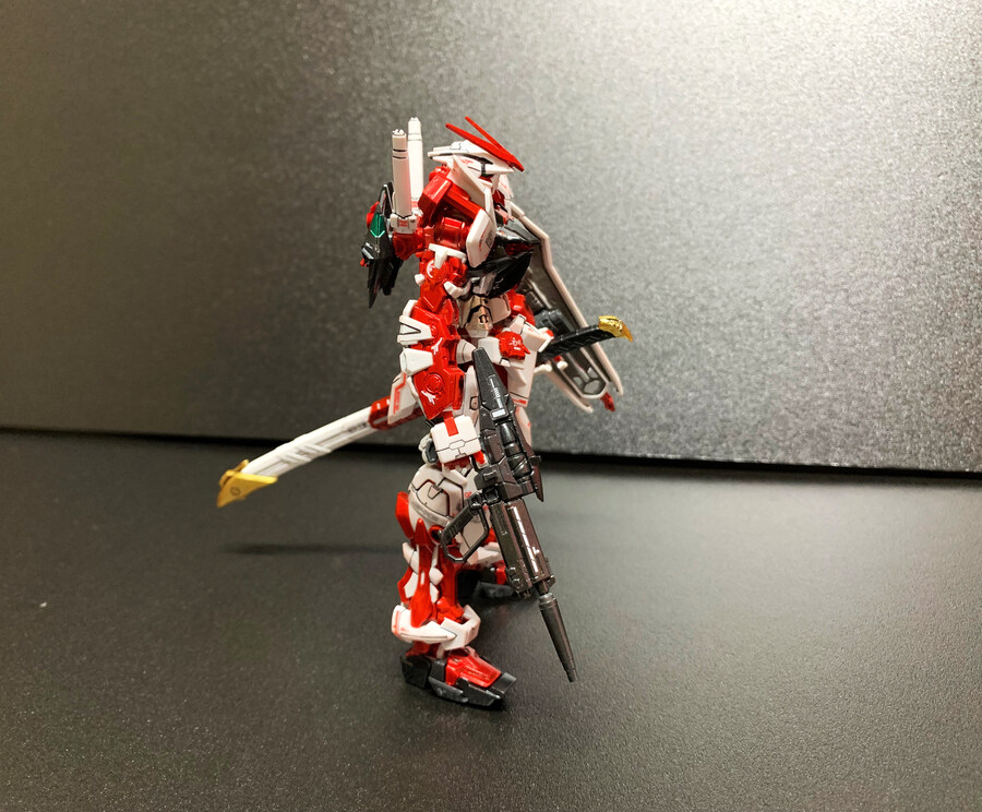 건담마커로 칠해본 RG 건담 아스트레이 레드프레임_9.jpg
