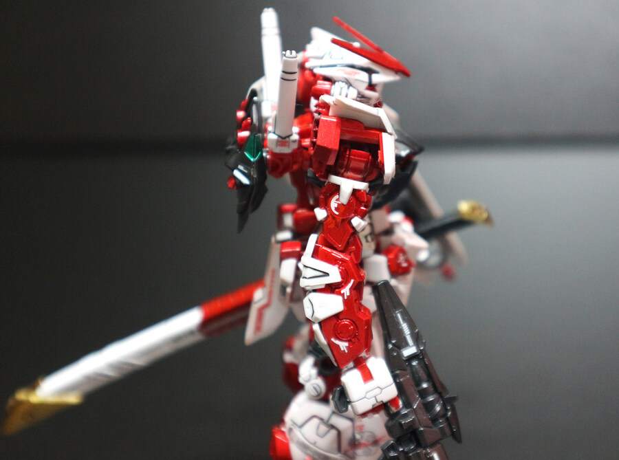 건담마커로 칠해본 RG 건담 아스트레이 레드프레임_16.jpg