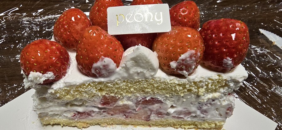 저의 올해 마지막 딸기케익 2가지맛 비교_7.jpg