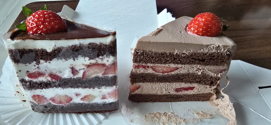 저의 올해 마지막 딸기케익 2가지맛 비교_8.jpg