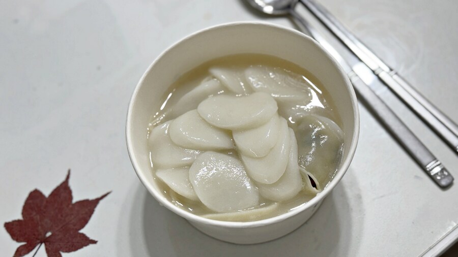 집에서 밥 해먹습니다 - 자작, 떡만두국_1.jpg