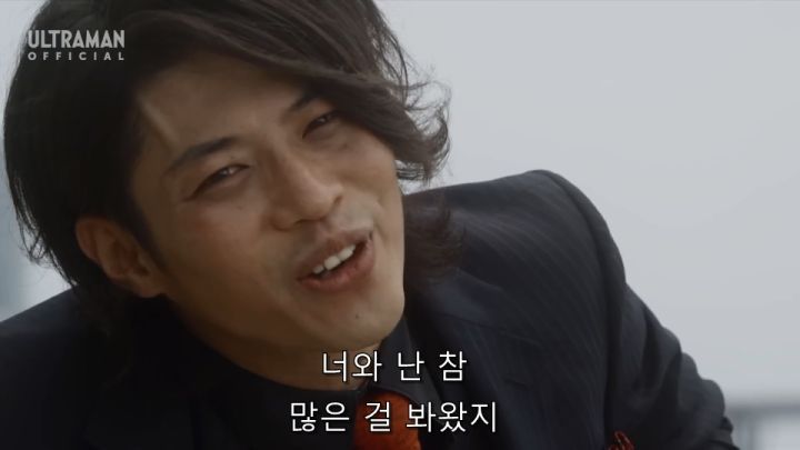 [울트라맨 오브] 히로인을 인질로 잡고도 용서받는 라이벌_13.jpg