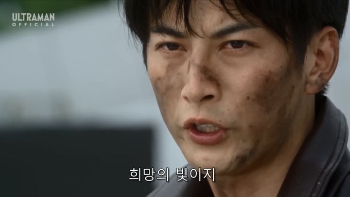 [울트라맨 오브] 히로인을 인질로 잡고도 용서받는 라이벌_32.jpg