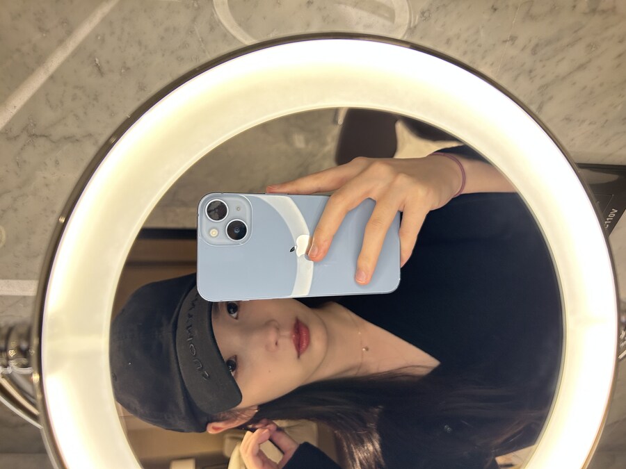 2025.01.02 아이유 베리즈 포스트(인스타 미공개 컷)_7.jpg