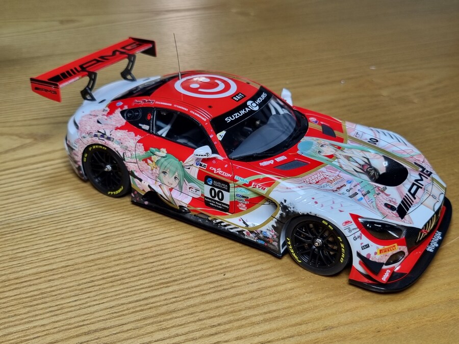 1/24 굿스마일 레이싱 2018 Benz AMG GT3_26.jpg