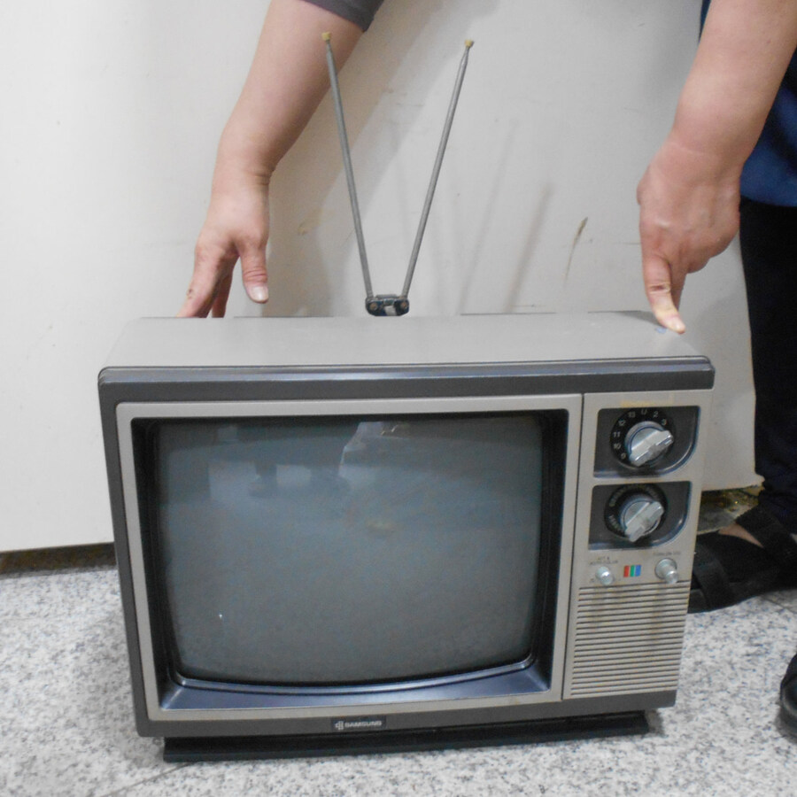 요즘 애들은 못믿는다는 90년대 체벌의 시대 특징_2.jpg