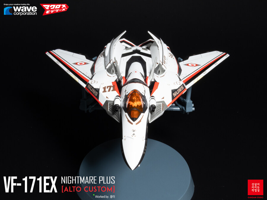 [WAVE] 1/72 Macross Frontier VF-171_14.jpg