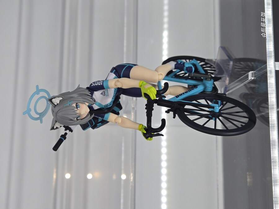 피그마 블루아카이브 스나오오카미 시로코(라이딩)DX.ver_5.jpg